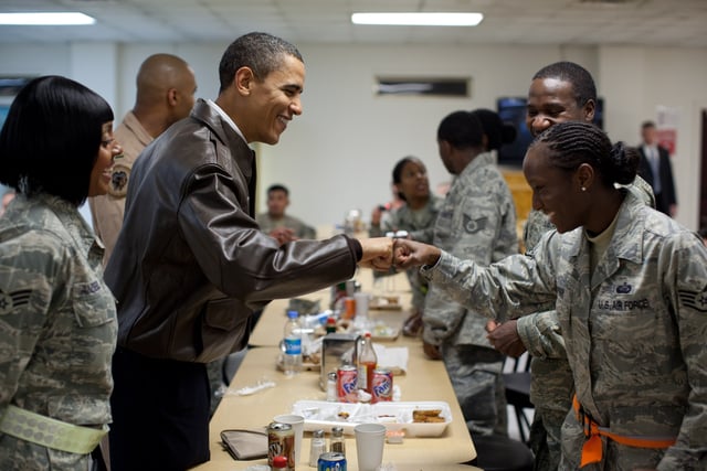 obama_fist_bump