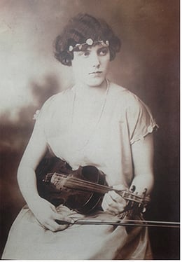 03-grandma-violin-289px