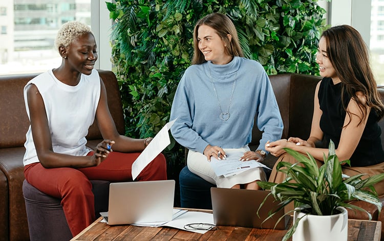 Your Onboarding Checklist: The Complete Guide to Making a Stellar First Impression